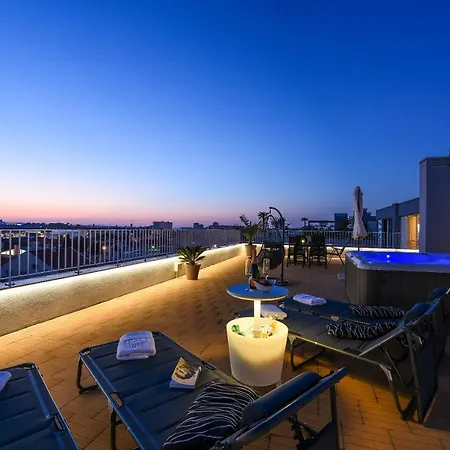 Apartment Sunset Penthouse With Spectacular View And Jacuzzi *